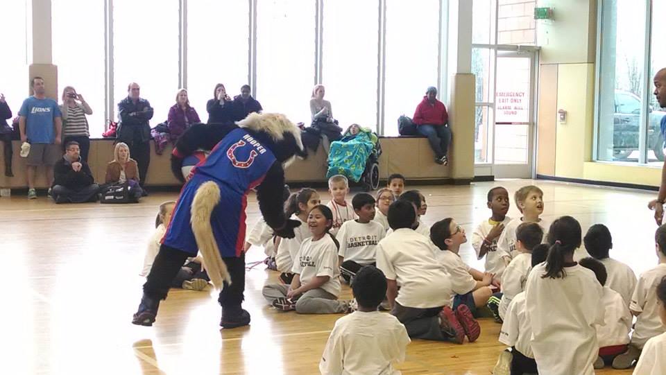 North Oakland To Raise Funds With Pistons Ymca Of Metropolitan Detroit